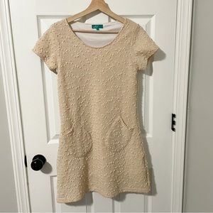 Vfish Cream Textured Sweater Dress with Pockets - size L